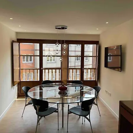Unique Duplex Penthouse For 4 At Medieval Quarter Daire Oviedo
