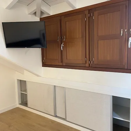 Unique Duplex Penthouse For 4 At Medieval Quarter Daire Oviedo