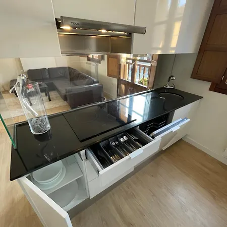 Daire Unique Duplex Penthouse For 4 At Medieval Quarter Oviedo