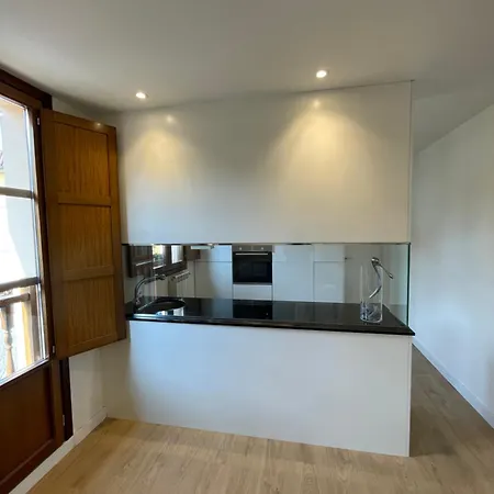 Unique Duplex Penthouse For 4 At Medieval Quarter Daire *