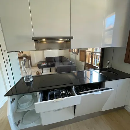 Unique Duplex Penthouse For 4 At Medieval Quarter Daire *