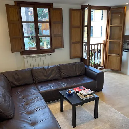 Unique Duplex Penthouse For 4 At Medieval Quarter Daire Oviedo