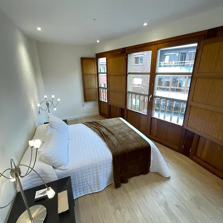 Unique Duplex Penthouse For 4 At Medieval Quarter Daire