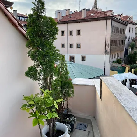 Daire Unique Duplex Penthouse For 4 At Medieval Quarter Oviedo